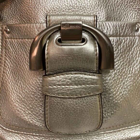 B Makowski silver metallic Crossbody Bag A27 - Picture 3 of 12